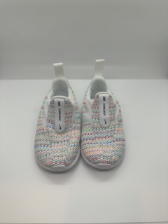 Nike,6,sneaker, white colorful stitch pattern