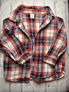 Old Navy, 18-24 Mo, long sleeved button up, red flannel pattern, front pocket detail
