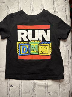 Old Navy, 12-18 Mo, t-shirt, black w. ‘Run DMC ‘ detail on front